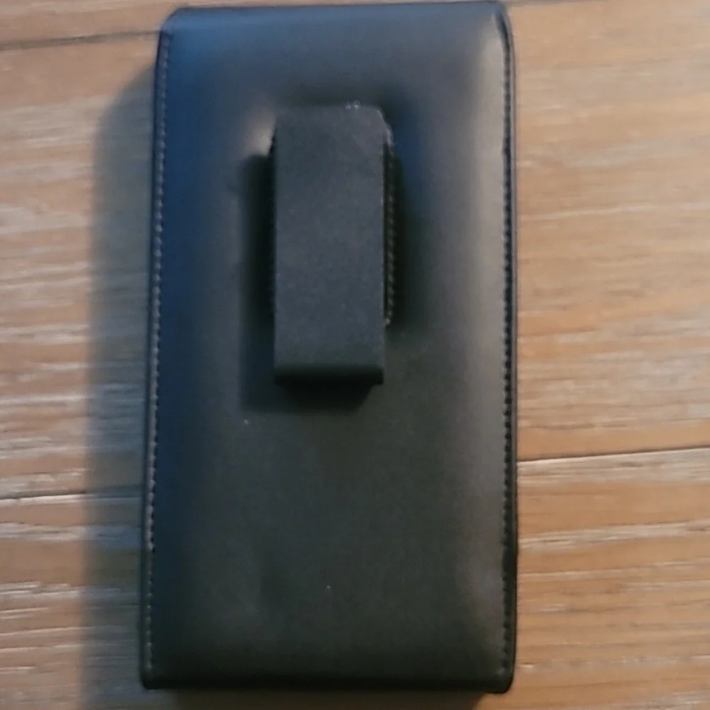 Cell phone clip case